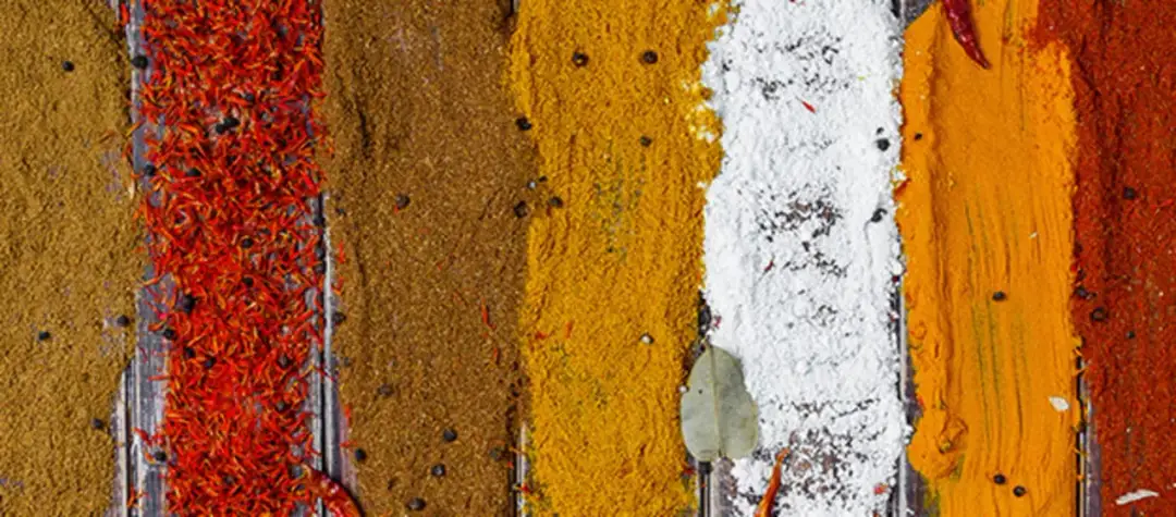 Czy przyprawy są zdrowe? Odkryj ich korzyści i potencjalne ryzyko