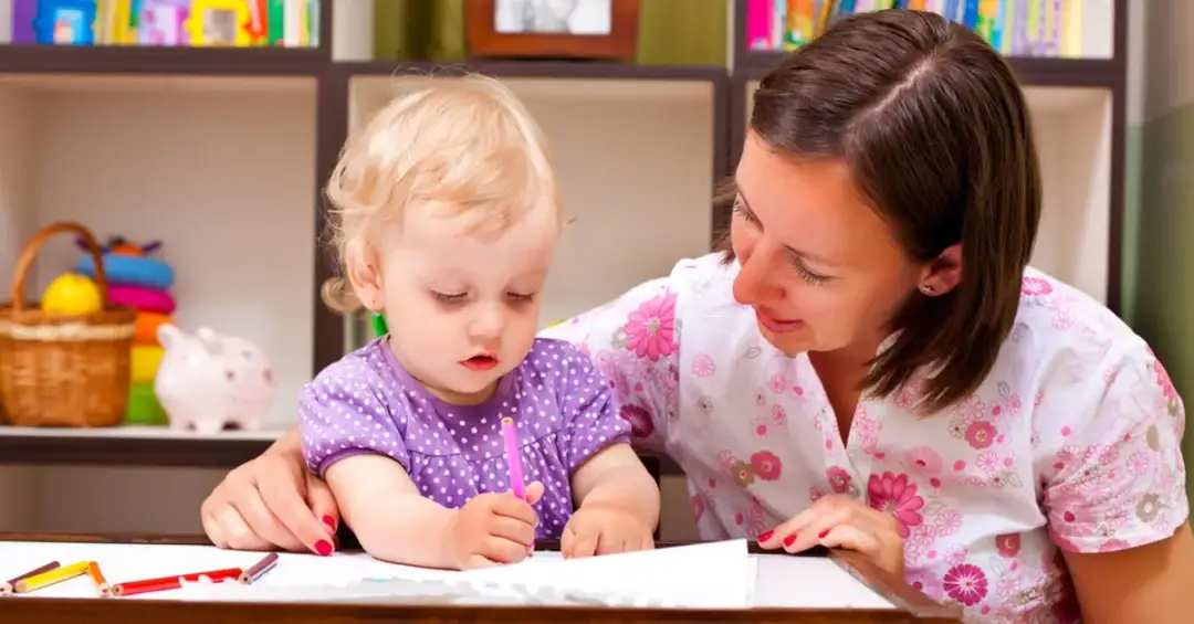 Czy urlop wychowawczy wlicza się do emerytury? Sprawdź, co tracisz!