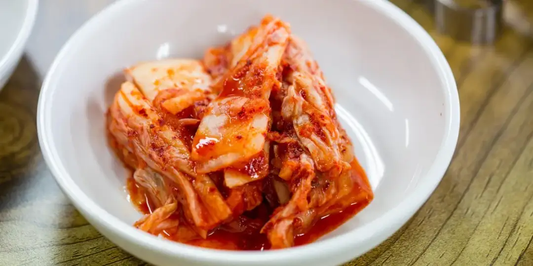 Jak przygotować kimchi - prosta receptura na idealne fermentowane danie