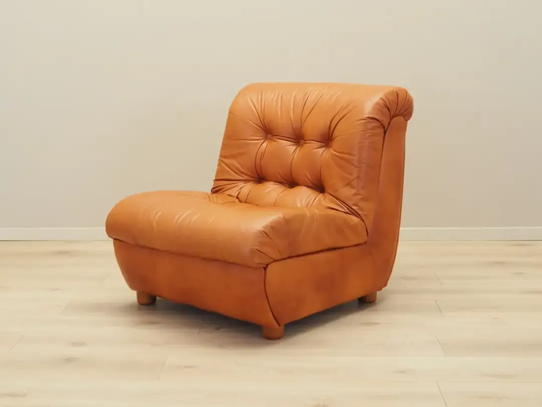 Fotel lata 90: Styl retro powraca do współczesnych wnętrz