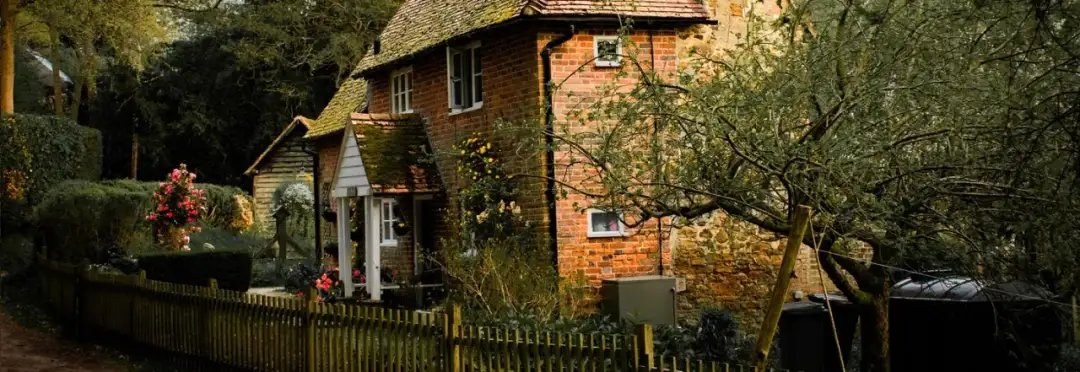 Jak spisać umowę kupna działki ogrodowej i uniknąć błędów prawnych