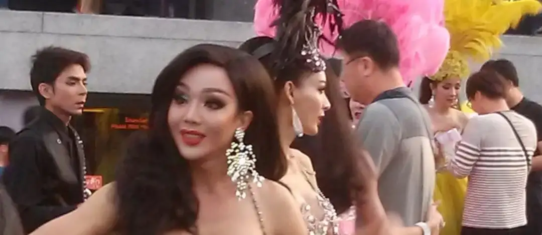 Ladyboye w Tajlandii: Co warto wiedzieć o tajskich ladyboyach?