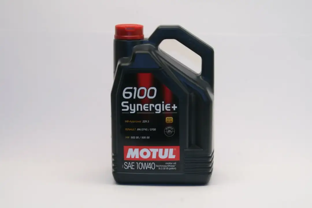 Motul 6100 Synergie+ 10W40 5L - najlepszy wybór dla Twojego silnika