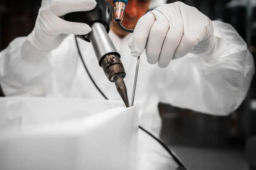 Klejenie ABS: Sekret trwałej naprawy plastiku. Poradnik eksperta