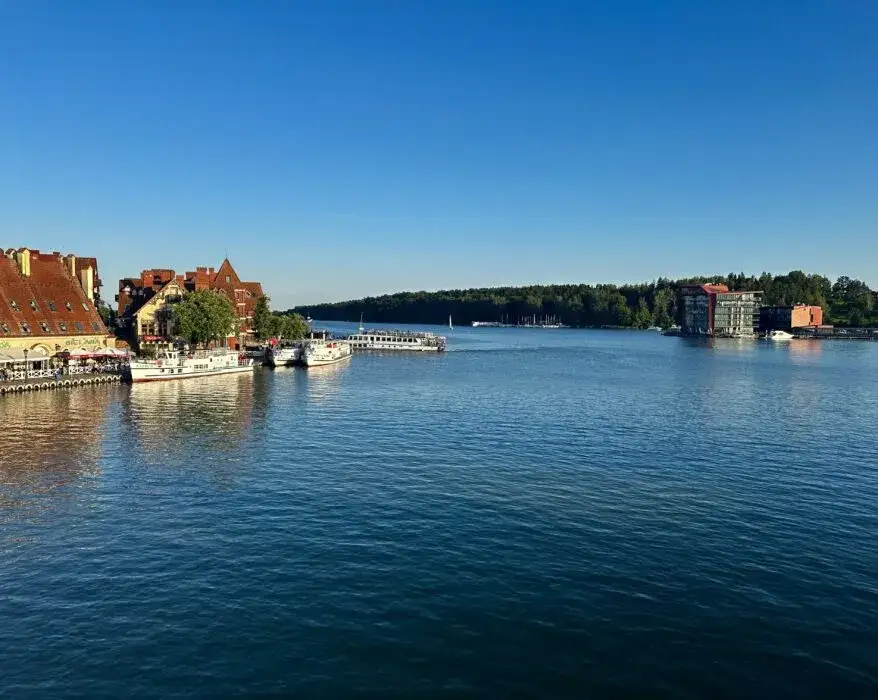 Mikołajki Mazury atrakcje, które zaskoczą i zachwycą każdego turystę