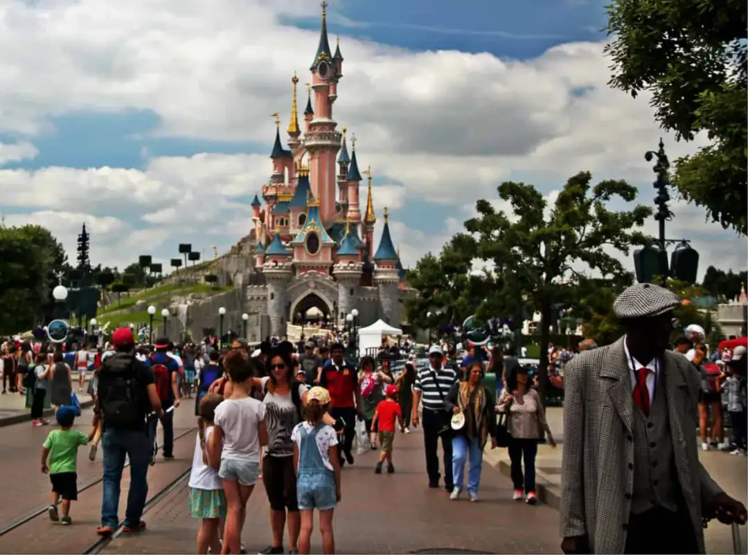 Ile kosztuje wycieczka do Disneylandu? Sprawdź ceny i oszczędności