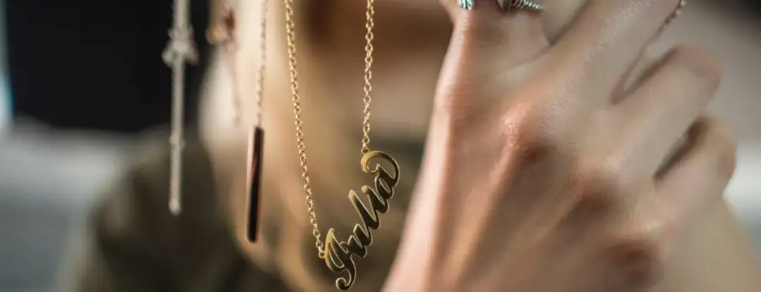 Jak zrobić biżuterię ze stali chirurgicznej i stworzyć coś wyjątkowego