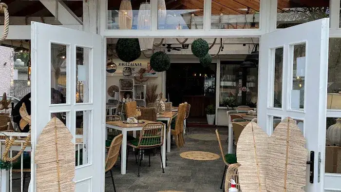 Gdzie zjeść w Mielnie? Odkryj najlepsze restauracje i smaki