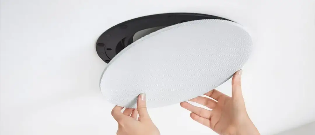 Jakie głośniki tylne do kina domowego? Odkryj najlepsze opcje audio