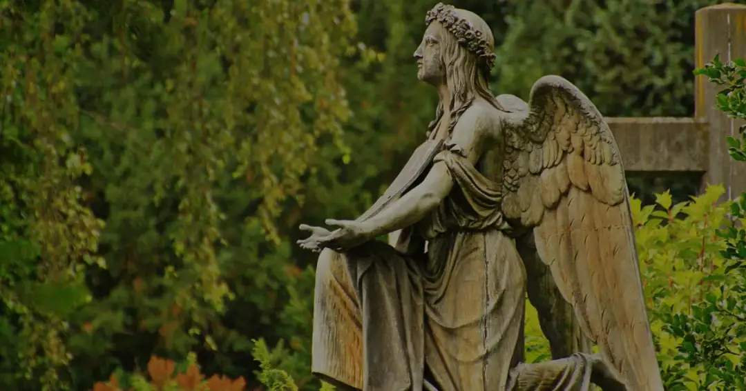 Co powiedzieć na pogrzebie? Przykłady kondolencji i wsparcia