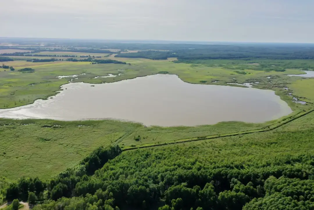 Jezioro Świdwie i okoliczne atrakcje - najciekawsze miejsca na weekendowy wypoczynek