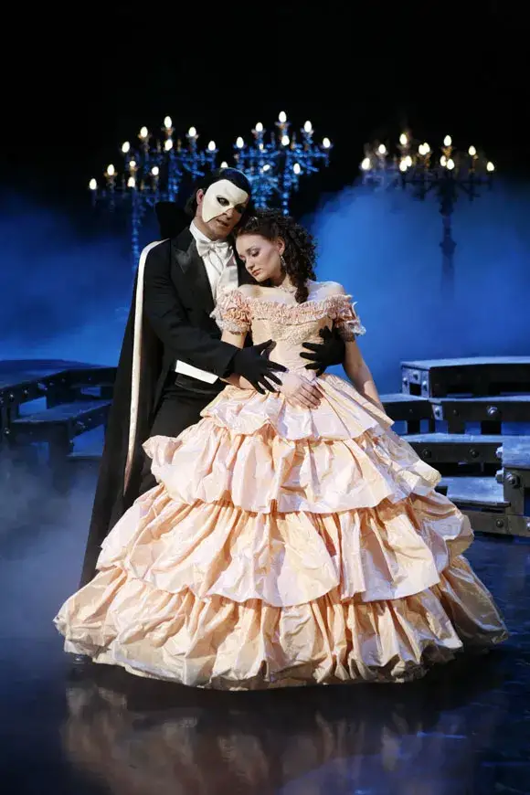 Upiór w operze spektakl – bilety, recenzje i sekrety kultowego musicalu