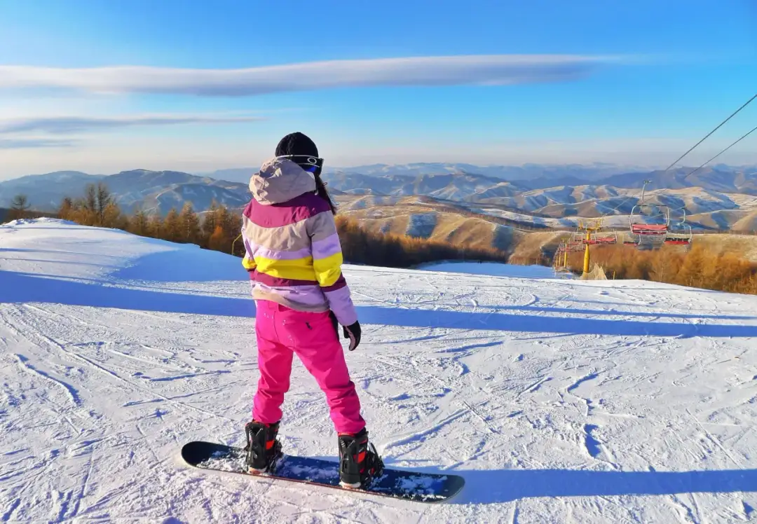 Jakie spodnie do snowboardu wybrać, aby uniknąć zimna i dyskomfortu?