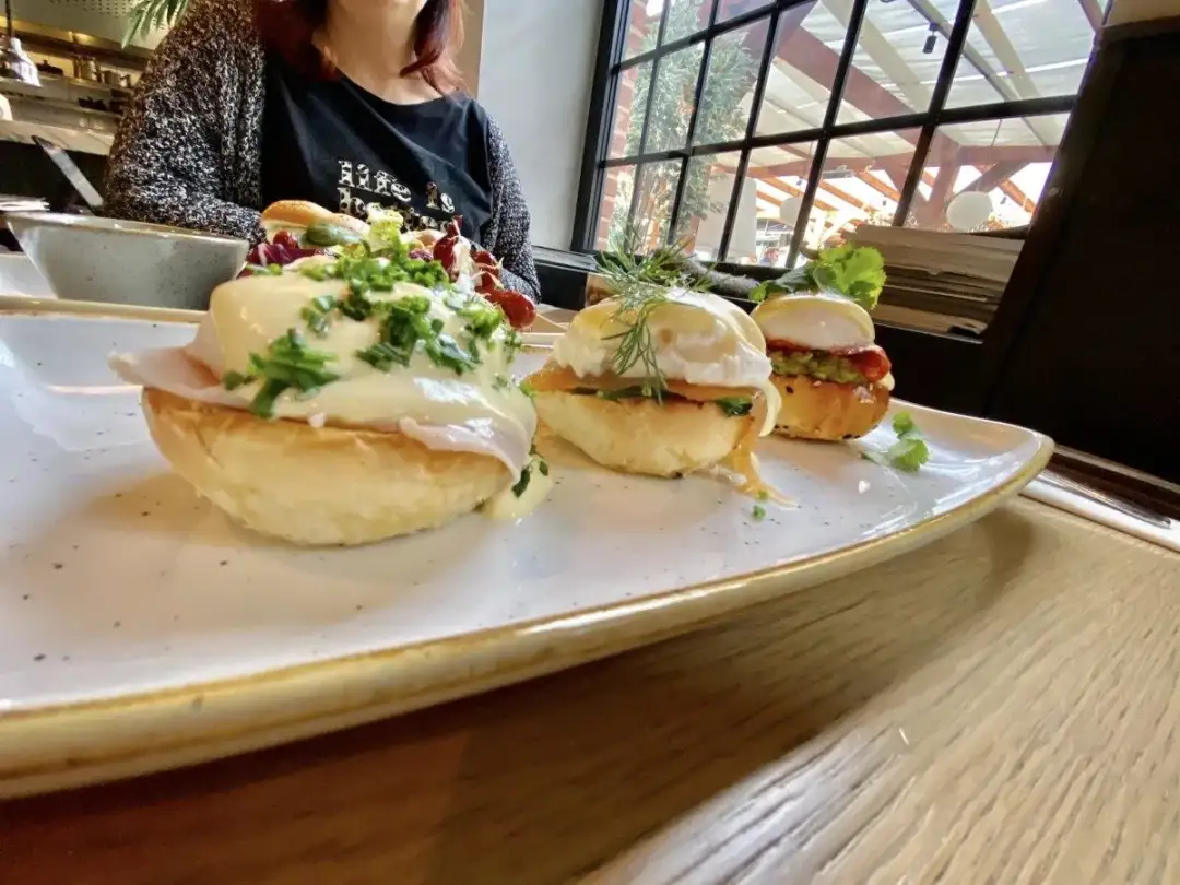 Radomskie smaki: Gdzie zjeść? Najlepsze restauracje i kawiarnie