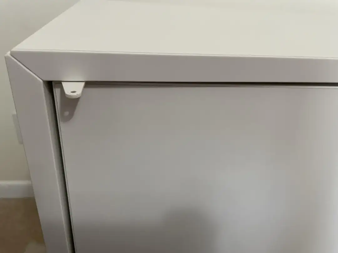 Zapomniałeś kodu do szafki IKEA? Otwórz ją i zresetuj!