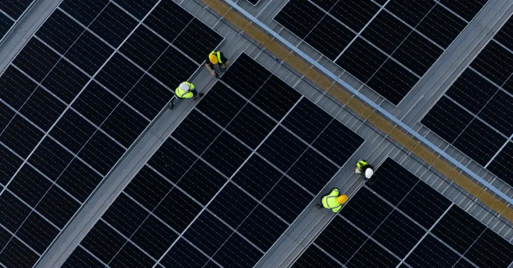 Elektrownie słoneczne referat: Kluczowe informacje i korzyści dla środowiska