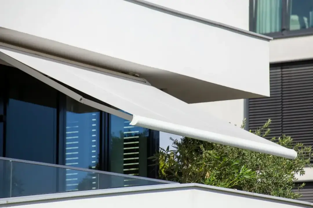 Czy montaż markizy wymaga zgłoszenia? Sprawdź, aby uniknąć problemów