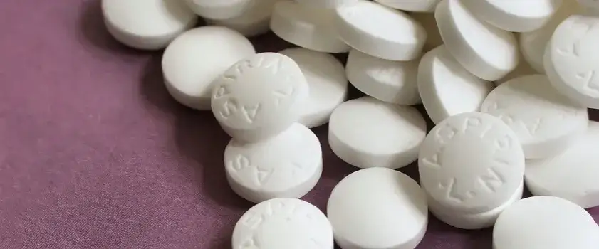 Jak często stosować aspirynę? Bezpieczne dawkowanie i odstępy