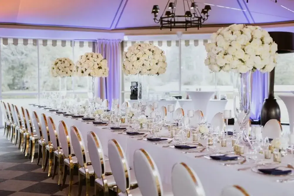 Impreza urodzinowa dla dorosłych: jak zorganizować niezapomniane przyjęcie