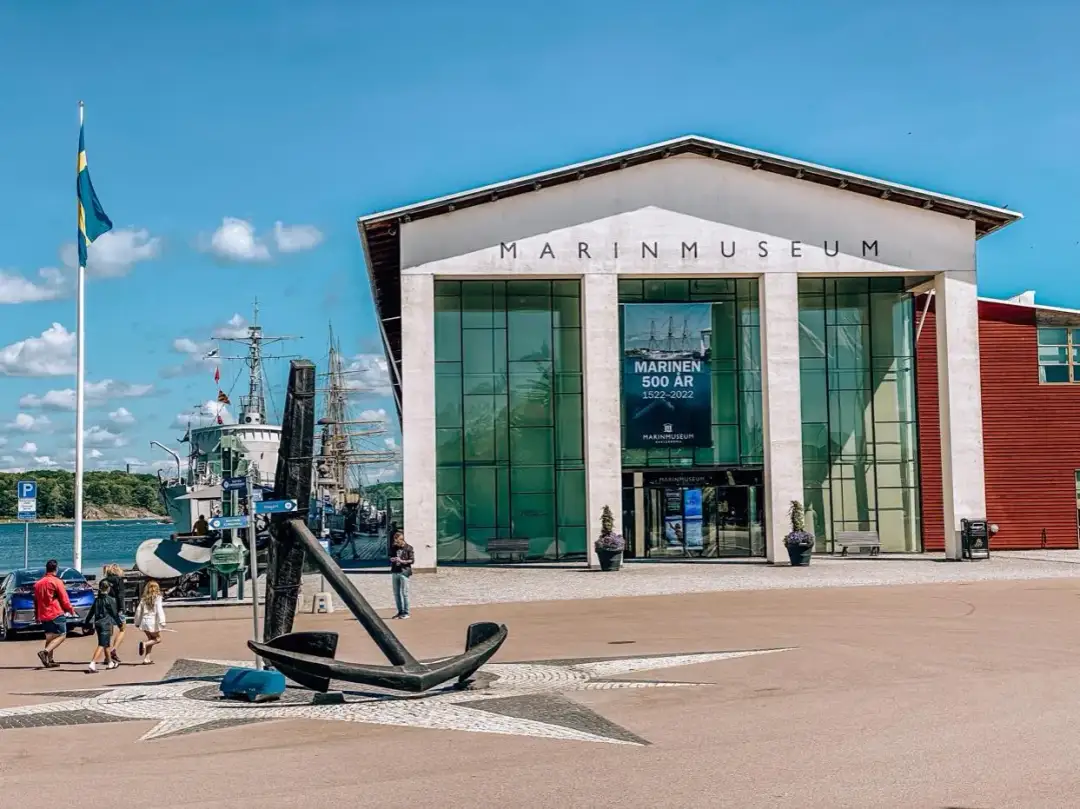 Karlskrona: Gdzie zjeść? Odkryj najlepsze smaki i widoki!