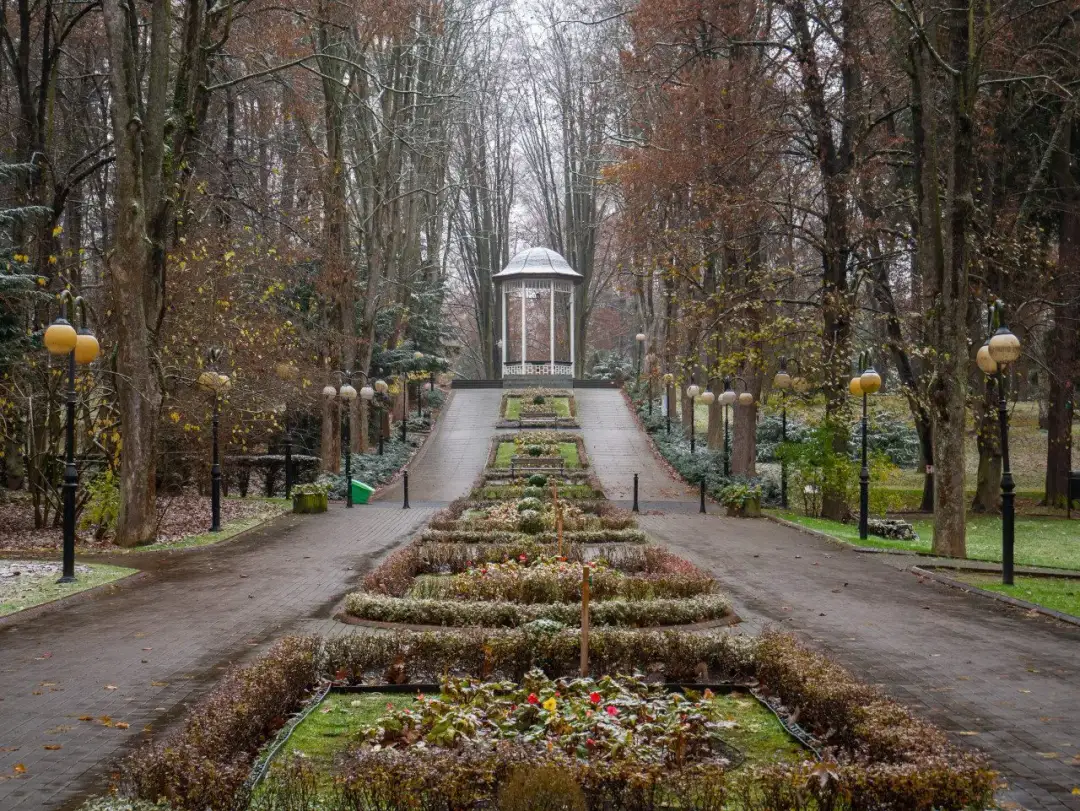 Polanica-Zdrój: Co zobaczyć? Atrakcje na każdą pogodę!