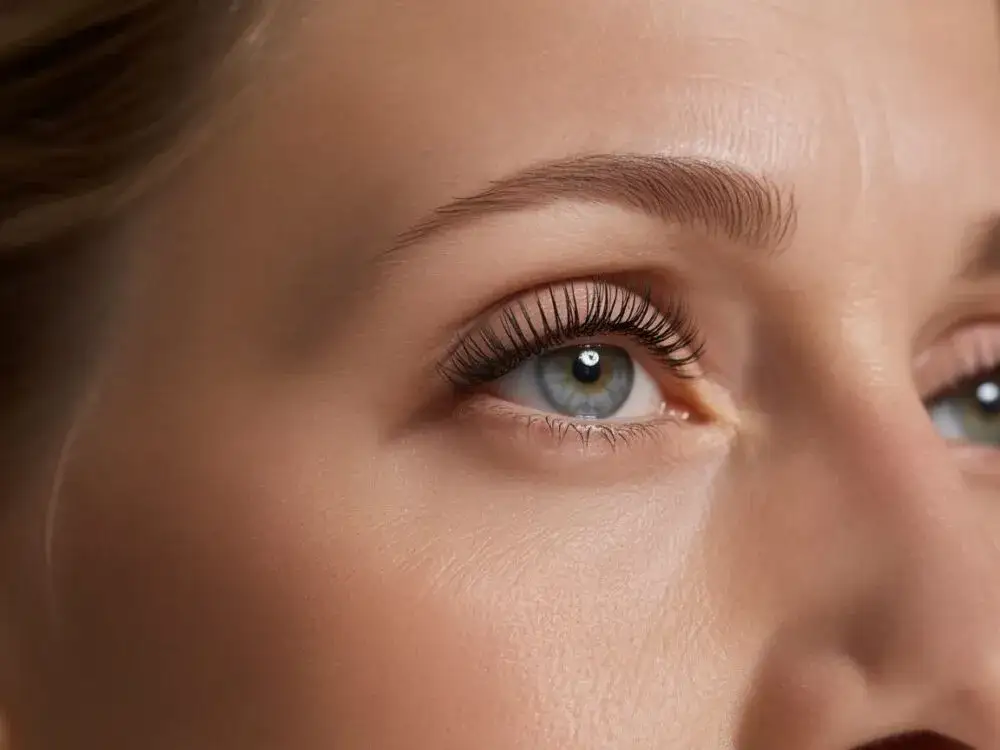 Ile godzin nosić rzęsy na pasku? Uniknij błędów!