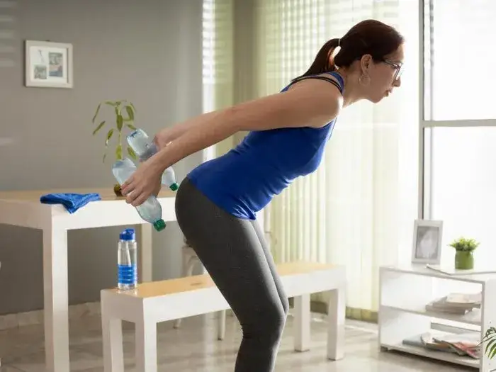 Domowy trening tricepsów bez sprzętu - 10 najlepszych ćwiczeń