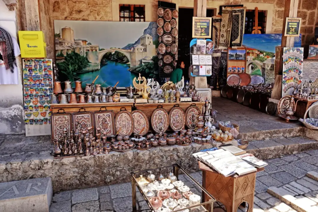 Zobacz co warto kupić w Mostarze na prezent i dla siebie: lista pamiątek