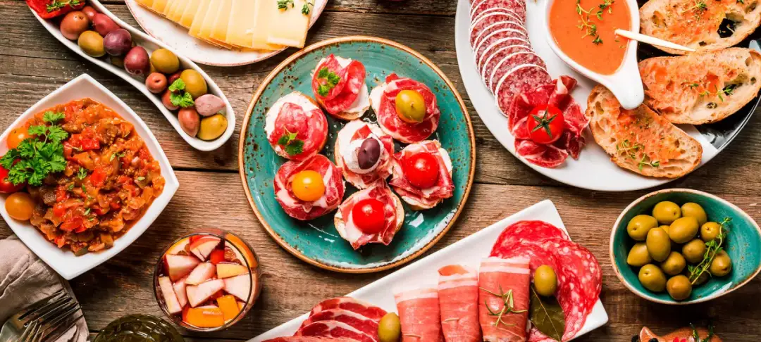 Z czego słynie Hiszpania jedzenie? Odkryj niezwykłe smaki i tradycje