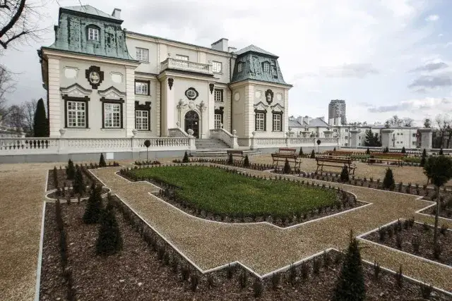 Letni pałac Lubomirskich w Rzeszowie - historia, architektura i atrakcje