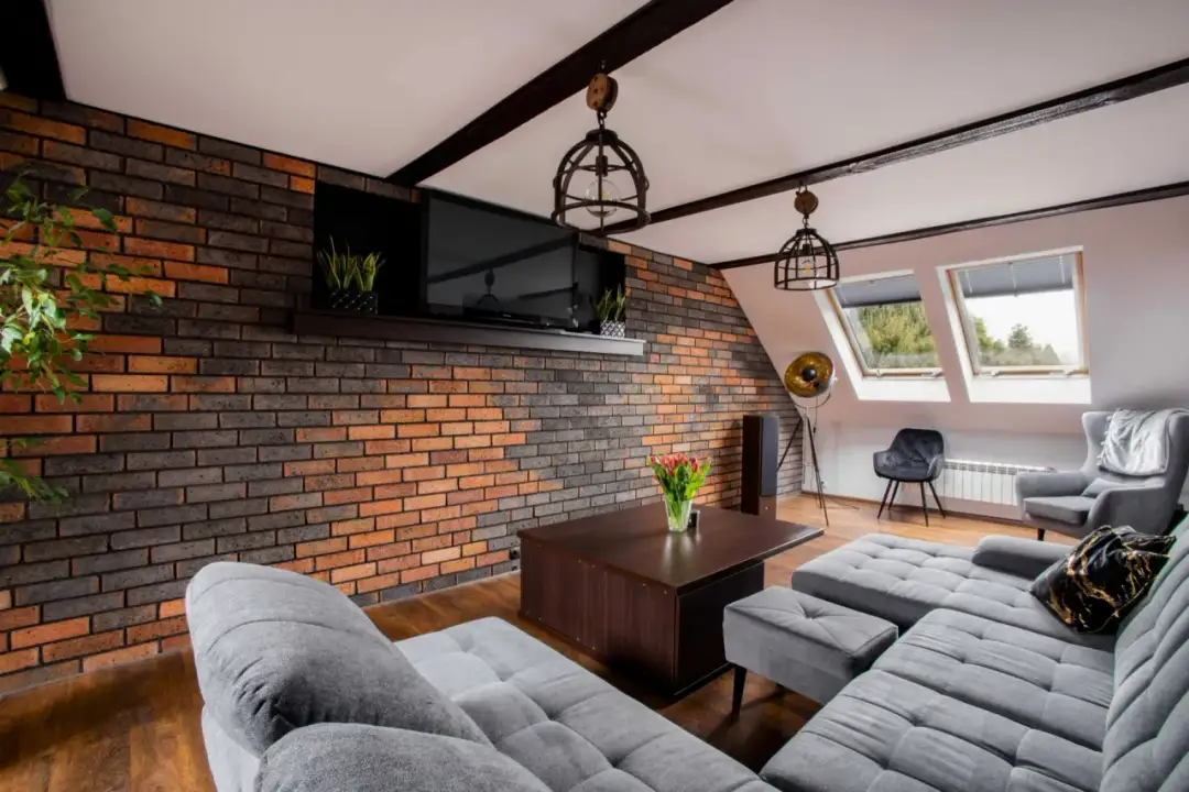 Jak pomalować cegłę na ścianie, aby uniknąć najczęstszych błędów