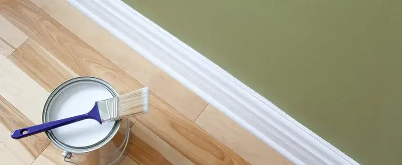 Czy można pomalować parkiet na biało? Efekty i skuteczne metody malowania
