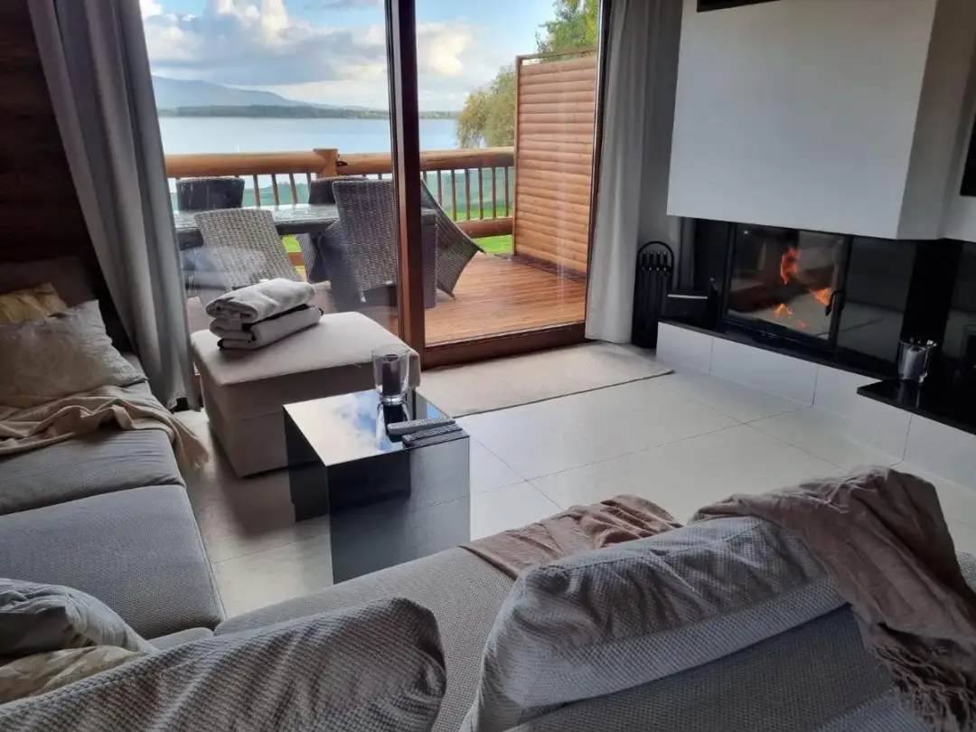 Domek nad jeziorem Dolny Śląsk: Gdzie i jak wynająć idealny?