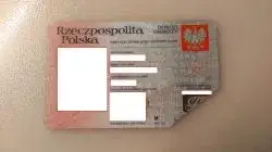 Czy stary dowód osobisty można zachować? Co zrobić, by uniknąć problemów?