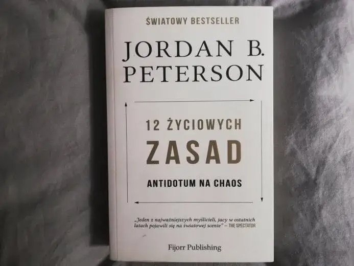 Trouble: Chaos jako filozofia życia