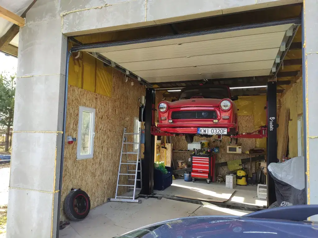 Jak samodzielnie zbudować garaż z płyt OSB: sprawdzony poradnik krok po kroku