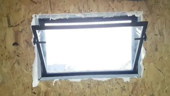 Jak wstawić okno w blaszaku? Poradnik krok po kroku