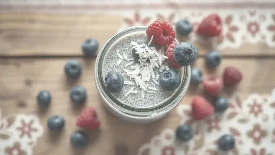 5 pysznych przepisów z nasionami chia dla dzieci: zdrowe posiłki