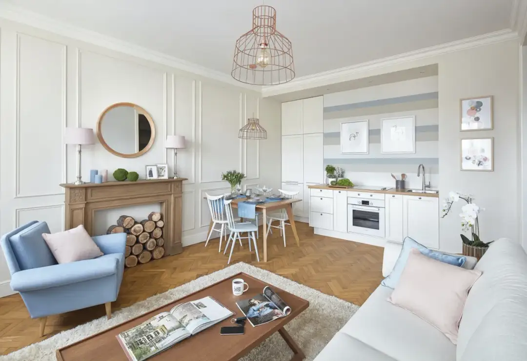 Jak umeblować mały salon z jadalnią? 10 trików ekspertki!