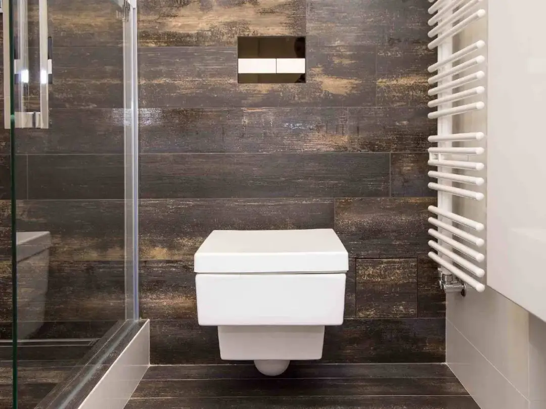 9 pomysłów na funkcjonalne urządzenie wnętrza małej toalety