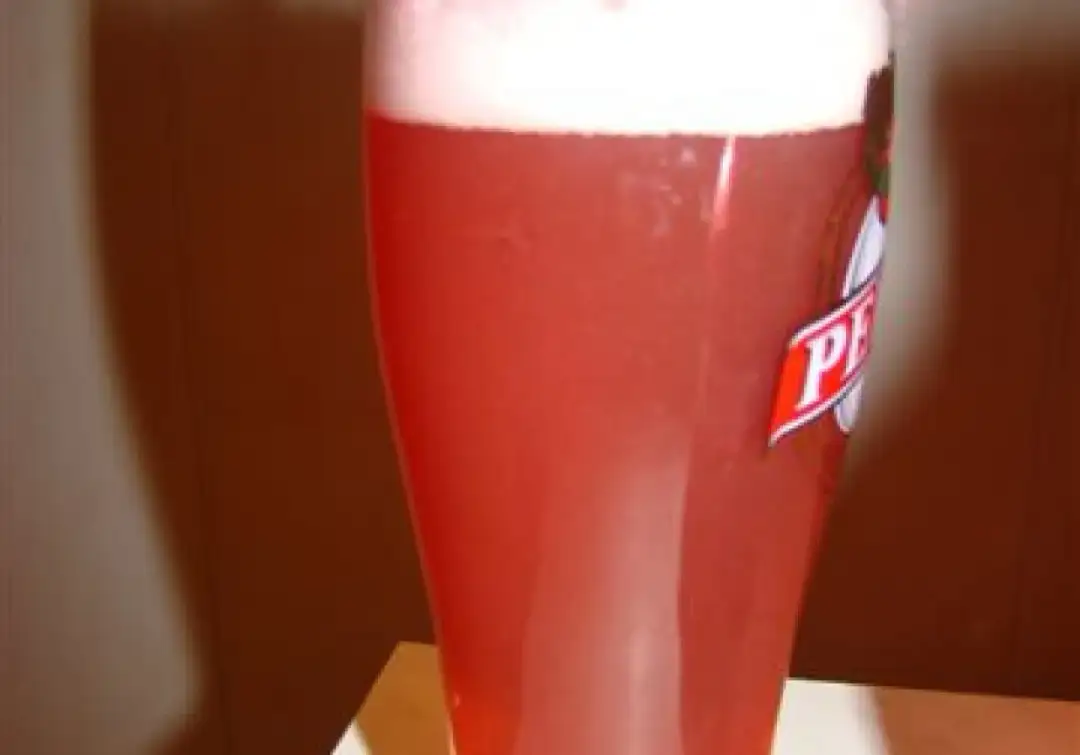 Ile kalorii ma piwo z sokiem malinowym? Sprawdź, co musisz wiedzieć