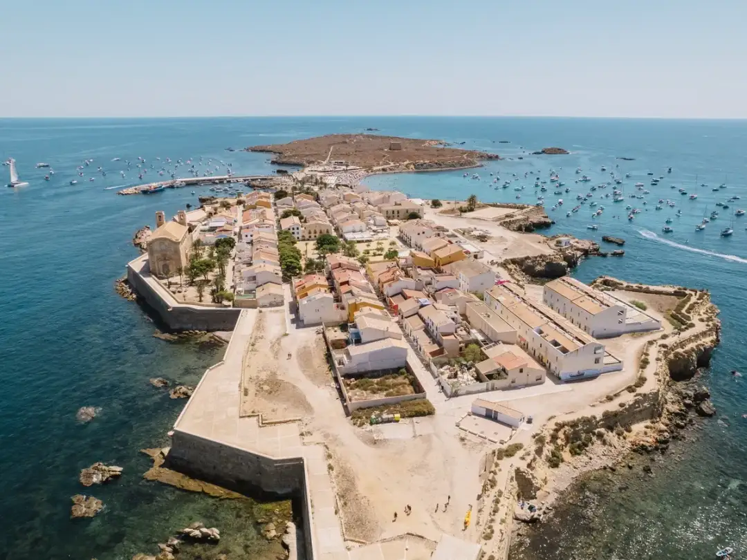 Isla de Tabarca Alicante: historia, actividades y secretos por descubrir
