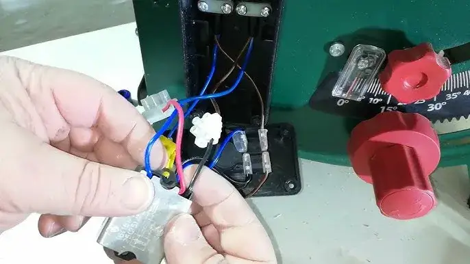 Jak wybrać najlepszy soft start do pilarki? Zalety, działanie i rekomendacje