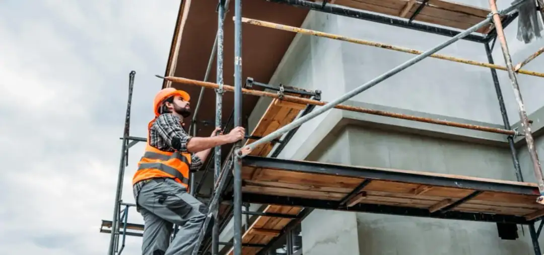 Wynajem rusztowań Głogów – najlepsze oferty i usługi montażu rusztowań