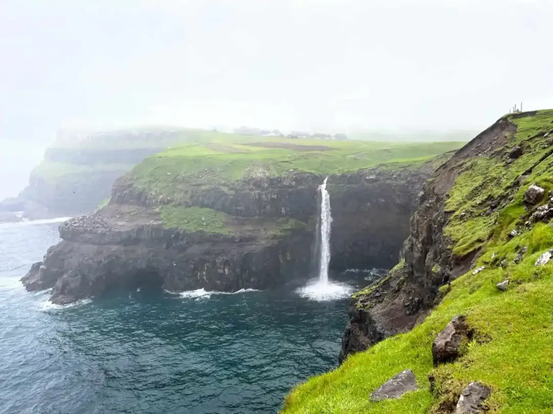 Jak dostać się na Wyspy Owcze – najlepsze sposoby, koszty i praktyczne porady