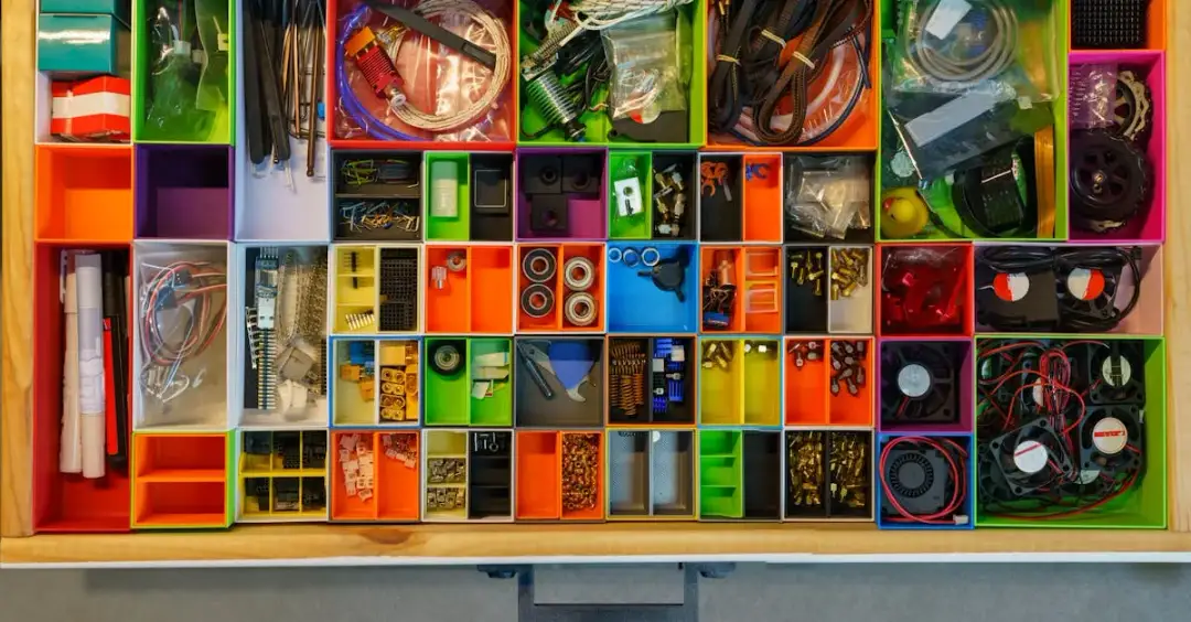 Szafka z narzędziami: Jak zorganizować warsztat marzeń?