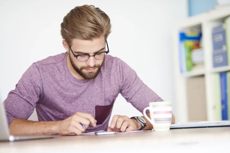 Kto może iść na staż w Polsce? Kryteria i możliwości