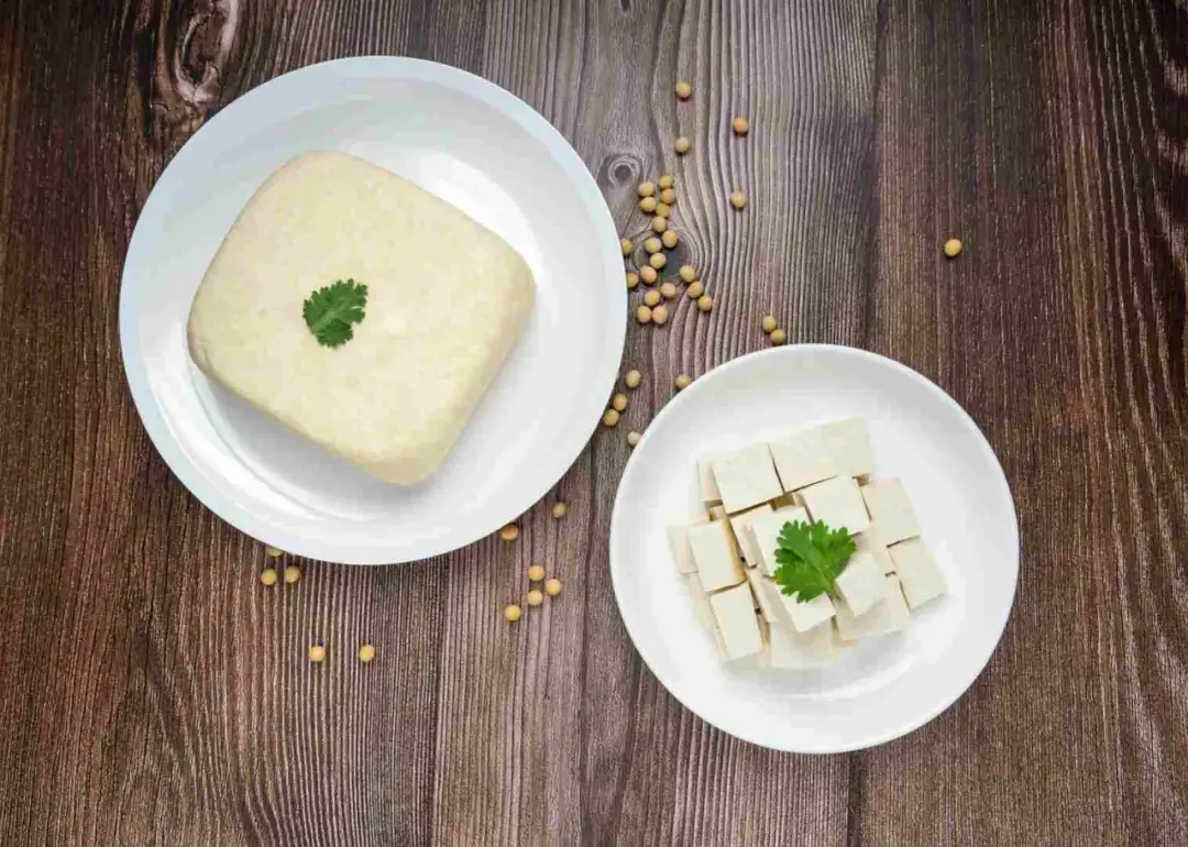  Jak jeść tofu? 7 smakowitych pomysłów na wędzone i niewędzone tofu