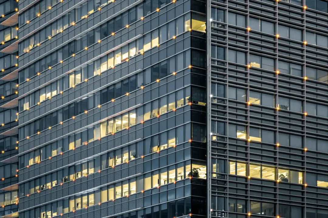 Nieruchomości komercyjne co to? Kluczowe informacje i przykłady