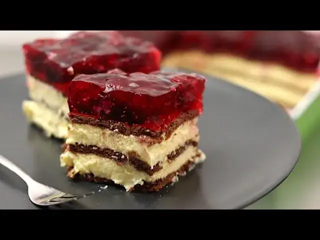 Sernik gotowany na herbatnikach z galaretką czy klasyka? Wybierz!